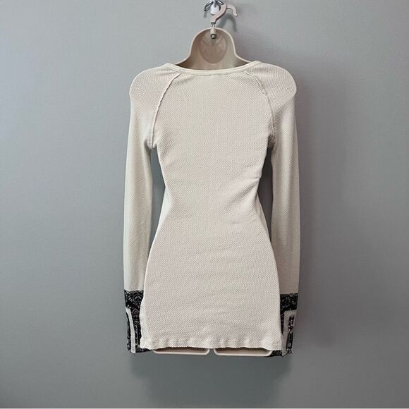 We The Free Waffle Knit Hyperactive Thermal Cuff Size M - Picture 5 of 8